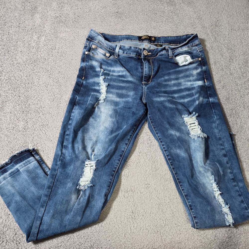 BBA Womens 18 Skinny Jeans Medium Wash Distressed Raw Hem BBA-007